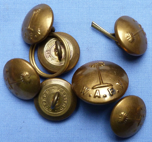british-buttons-pips-collection-11