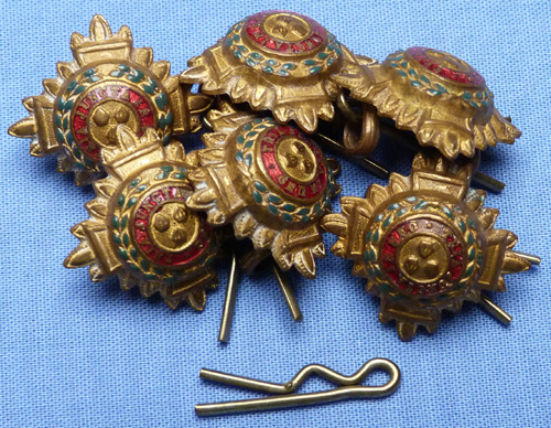 british-buttons-pips-collection-5