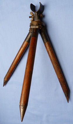 british-ww1-army-tripod-2