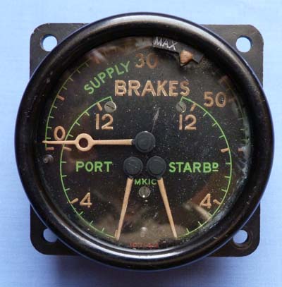british-ww2-aircraft-brakes-gauge-1
