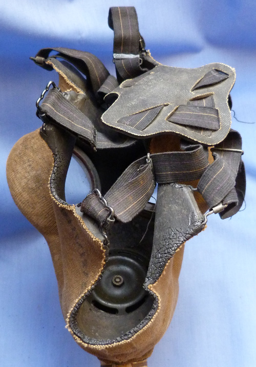 british-ww2-army-gas-mask-2