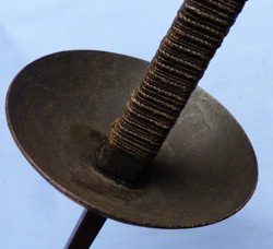 french-helmet-pommel-fencing-sword-6
