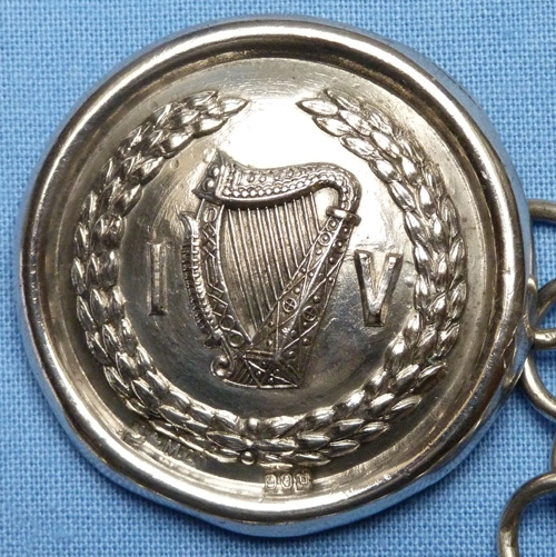 irish-volunteers-silver-cloak-badge-2