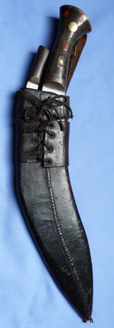 kukri-and-scabbard-1