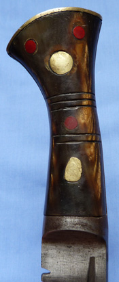 kukri-and-scabbard-4