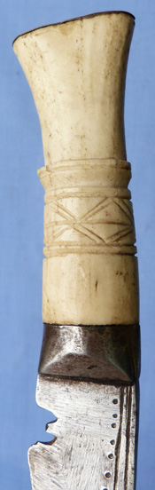 small-decorated-kukri-3