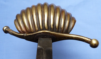 victorian-main-gauche-4